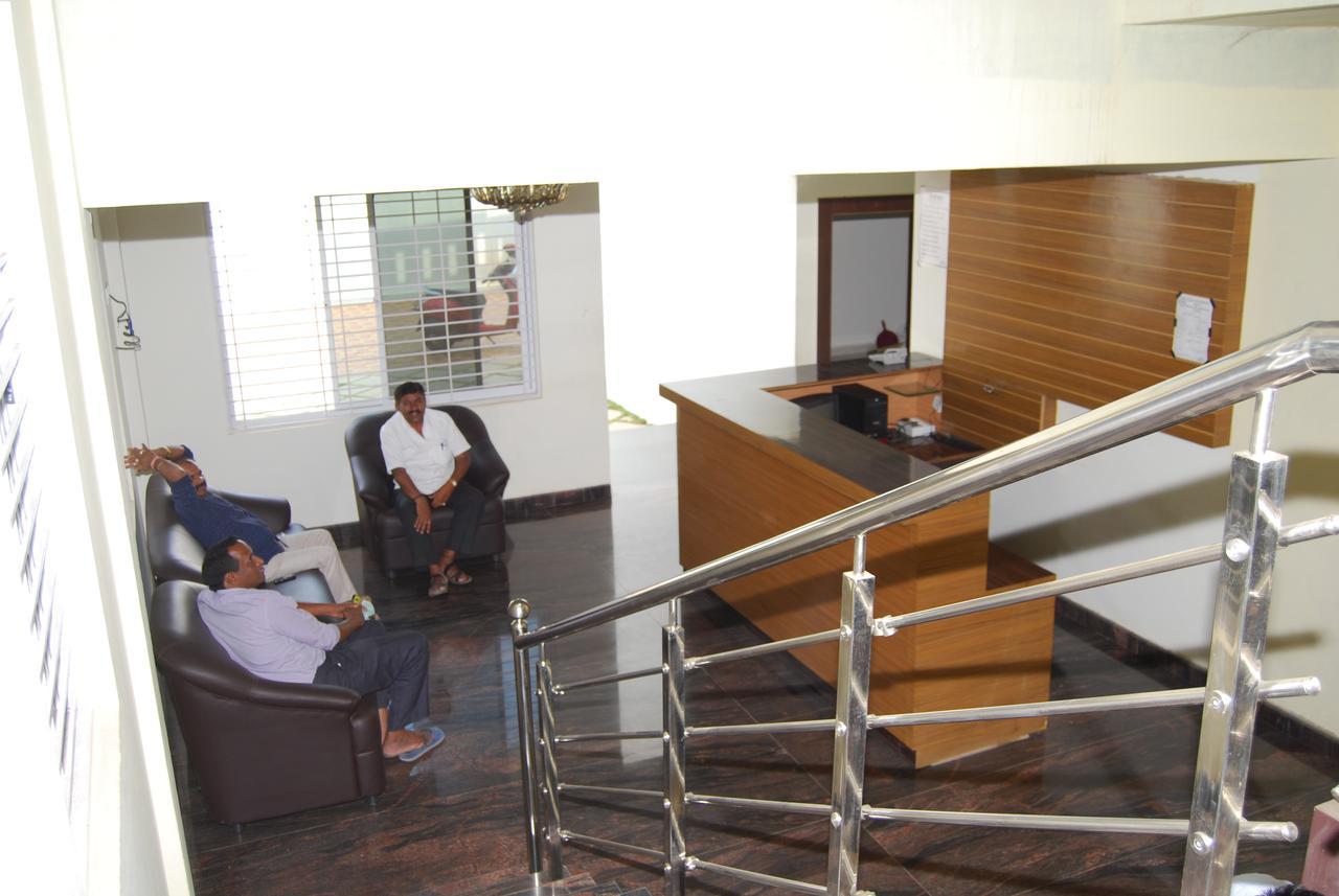 Hotel Pratham Residency Mysore Exterior foto